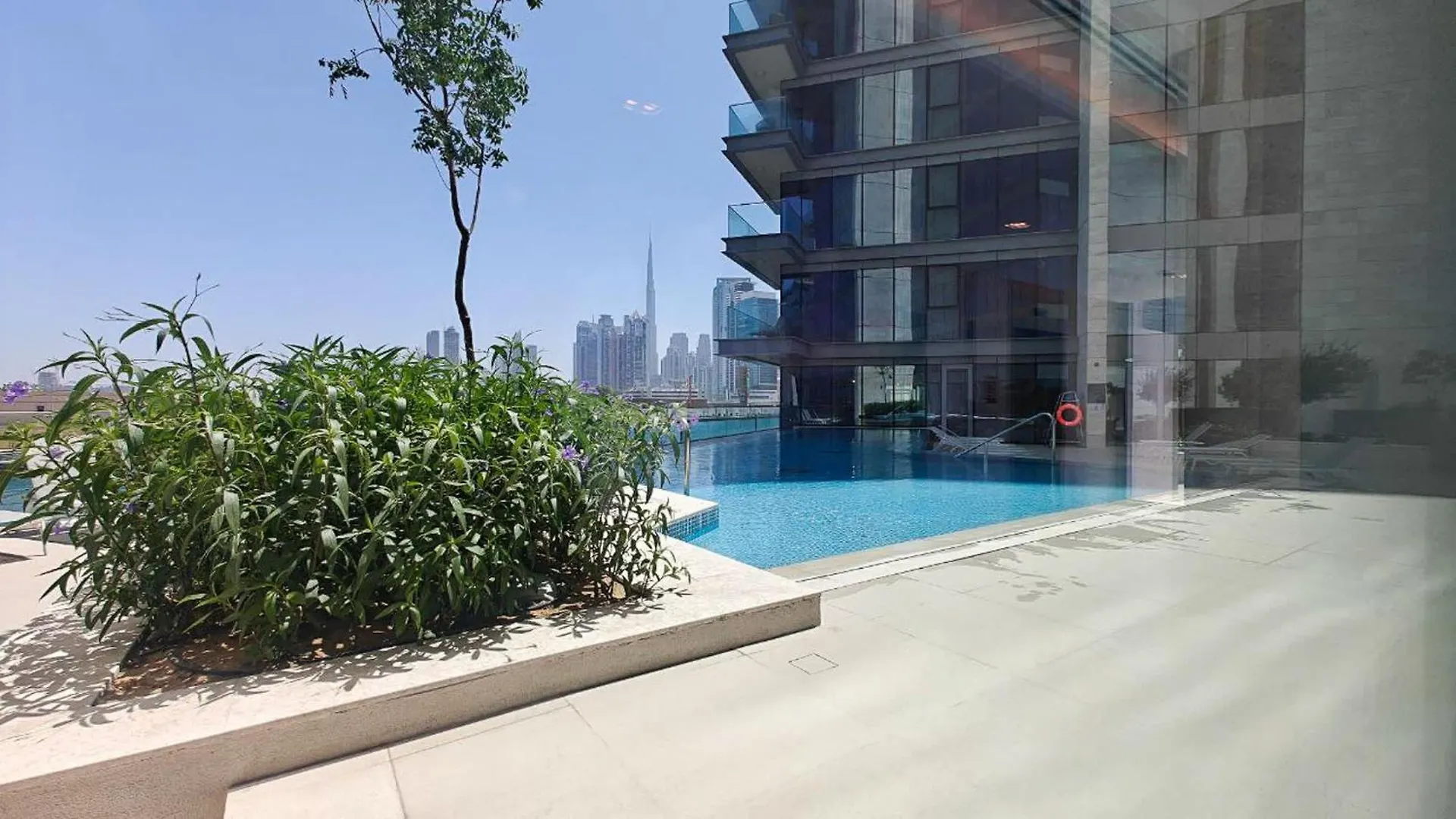 Apartment Waterfront Living With A Spacious Layout Dubai United Arab Emirates