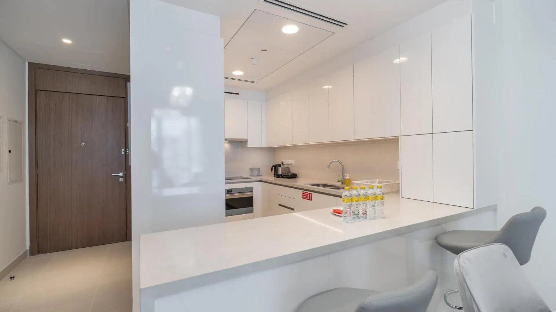 Waterfront Living With A Spacious Layout Dubai United Arab Emirates