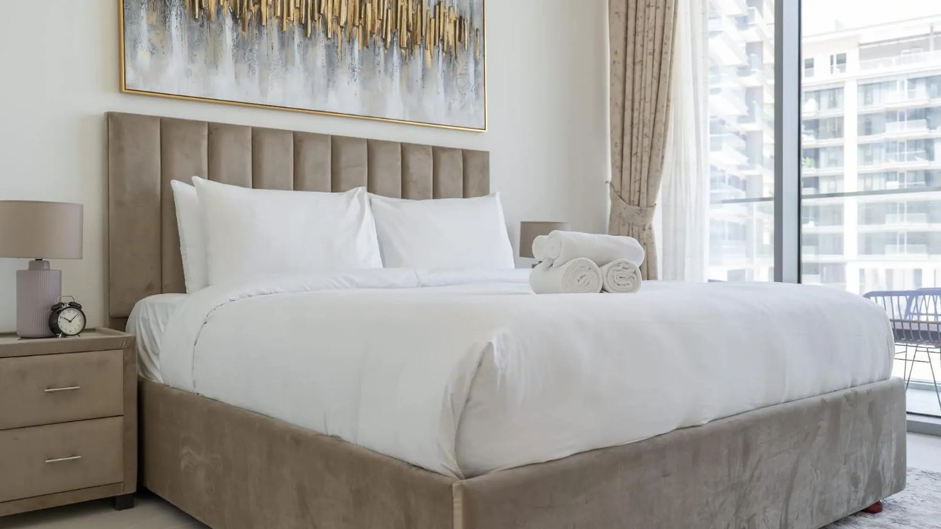 Apartment Waterfront Living With A Spacious Layout Dubai United Arab Emirates