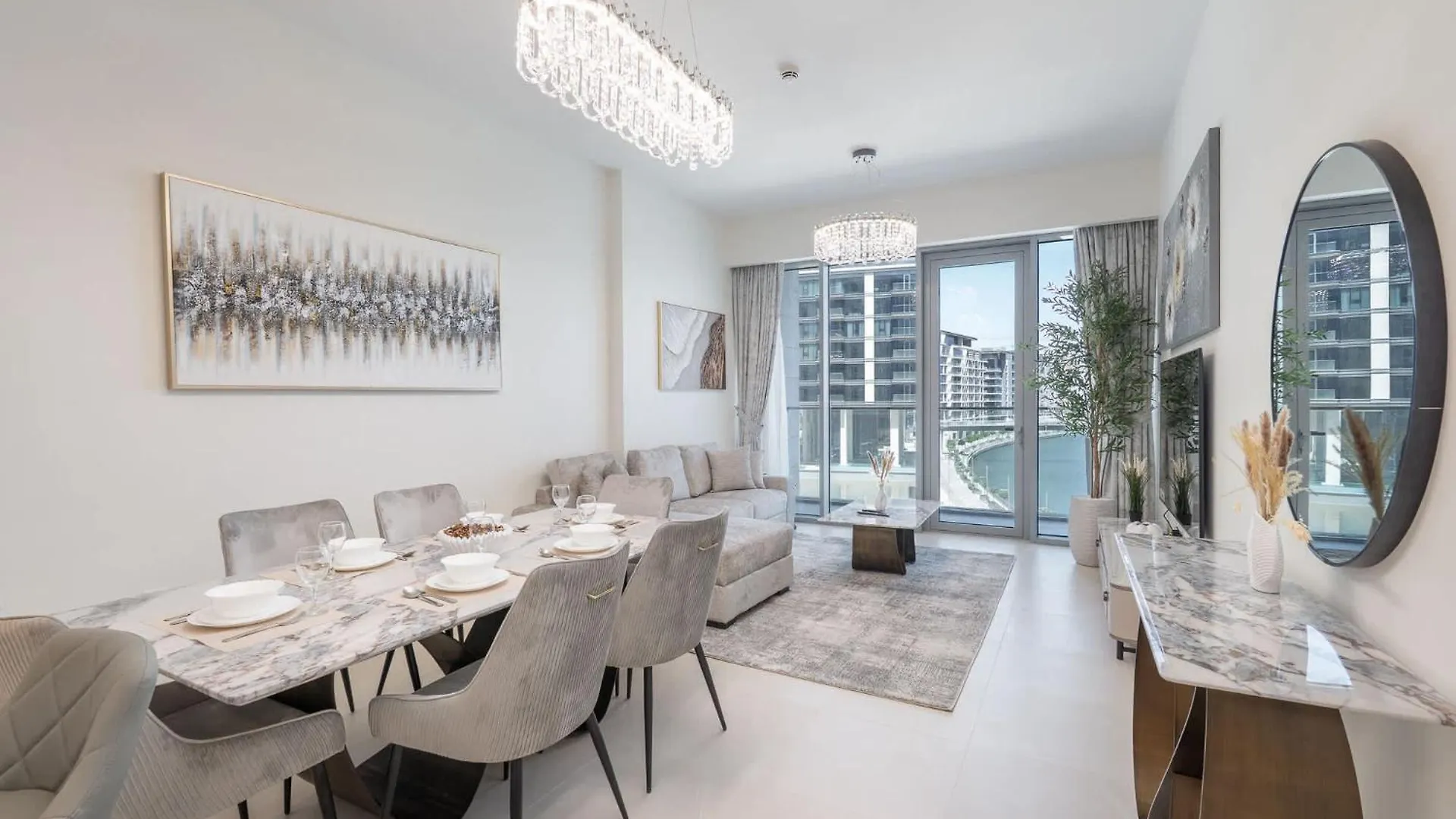 Apartment Waterfront Living With A Spacious Layout Dubai