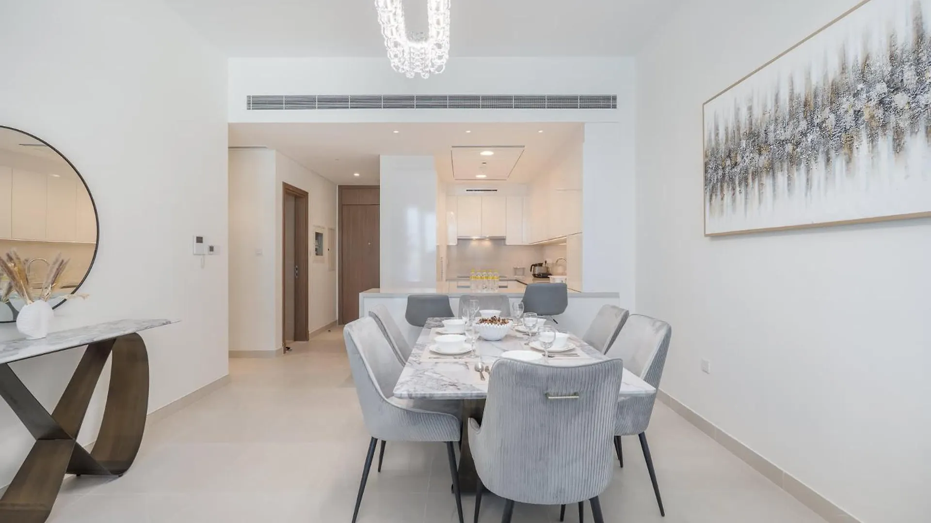 Waterfront Living With A Spacious Layout Dubai 0*,